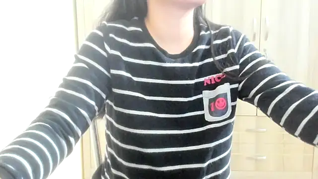 Snapshot of Beauty_Asian_Tina chatting on March 11, 7:48 am Beauty Asian Tina online show from March 11, 7:48 am