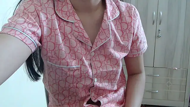 Snapshot of Beauty_Asian_Tina chatting on March 20, 12:22 pm Beauty Asian Tina online show from March 20, 12:22 pm