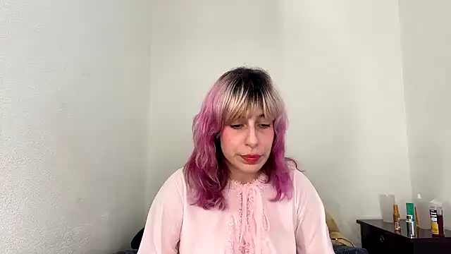 Snapshot of Ambredelacroix chatting on May 18, 3:18 pm Ambredelacroix online show from May 18, 3:18 pm