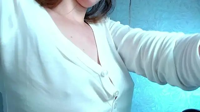 Snapshot of millllina chatting on May 26, 4:03 pm millllina online show from May 26, 4:03 pm