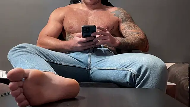 Snapshot of Mr_YourGod chatting on April 25, 6:49 am Mr YourGod online show from April 25, 6:49 am