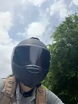 alicewonder09 online show from April 17, 7:17 pm