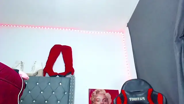 Snapshot of party_aass chatting on December 30, 9:40 pm party aass online show from December 30, 9:40 pm