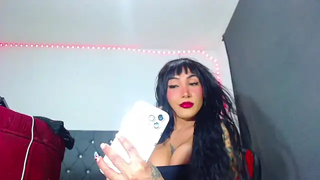 Snapshot of party_aass chatting on January 20, 12:04 am party aass online show from January 20, 12:04 am