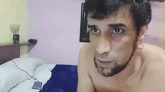 Snapshot of Hotcasados69 chatting on May 1, 2:49 am Hotcasados69 online show from May 1, 2:49 am