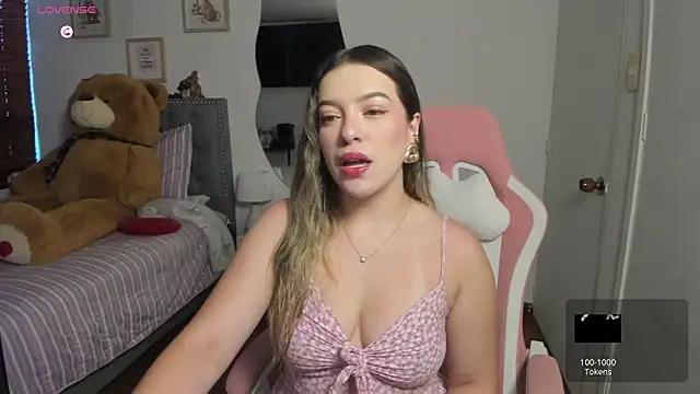 Snapshot of samysweet_8 chatting on July 16, 12:11 pm samysweet 8 online show from July 16, 12:11 pm