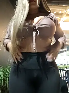 Snapshot of alana_69 chatting on May 6, 11:32 pm alana 69 online show from May 6, 11:32 pm