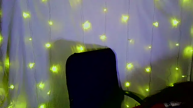 Victoria Marks online show from November 21, 10:30 pm