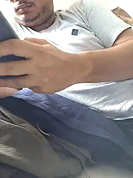 Snapshot of thebrownboi01 chatting on September 28, 4:51 am thebrownboi01 online show from September 28, 4:51 am