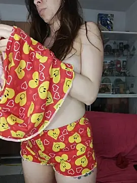 Snapshot of Isaandysex2428 chatting on April 9, 2:00 am Isaandysex2428 online show from April 9, 2:00 am