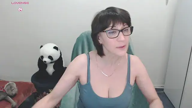 Ammillia online show from December 2, 12:52 am