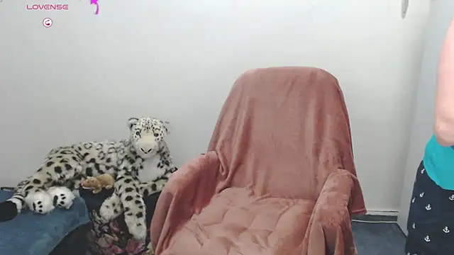 Ammillia online show from January 21, 1:11 pm