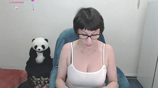 Ammillia online show from February 23, 9:26 pm