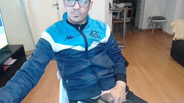 guachin hunk online show from June 21, 11:07 pm