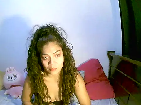 sweetvirginia01 online show from March 14, 10:37 pm