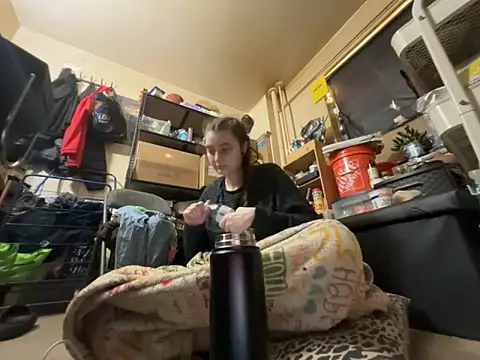 Snowbunnycake 131 online show from June 2, 10:17 am