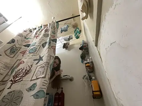 Snowbunnycake 131 online show from June 10, 12:59 pm