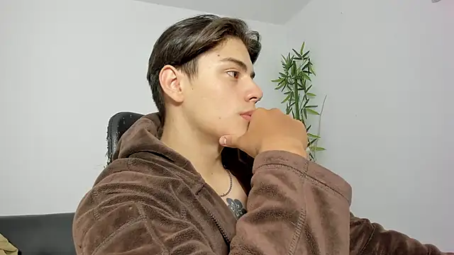 Giordano Russo online show from March 19, 1:51 pm