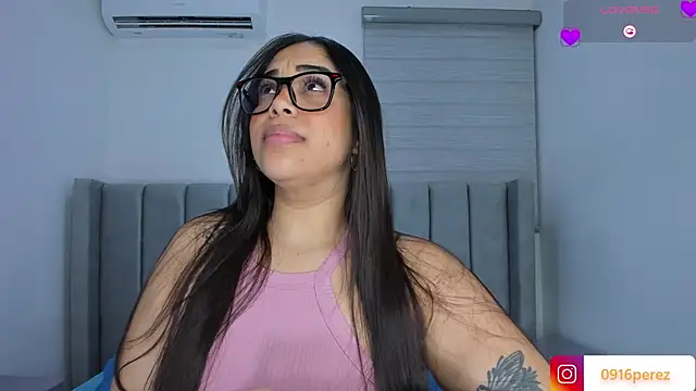Snapshot of _kaarla_ chatting on June 24, 12:04 pm kaarla online show from June 24, 12:04 pm