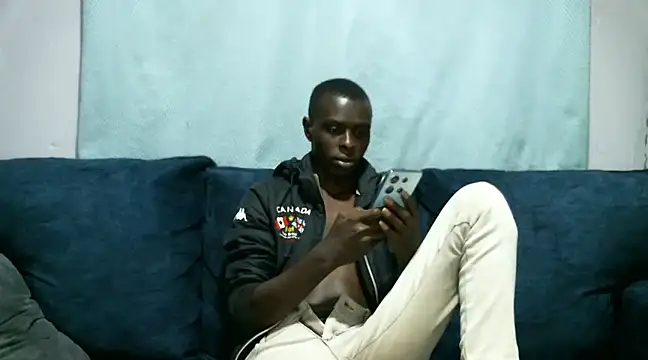 Snapshot of reezly chatting on February 4, 10:45 pm reezly online show from February 4, 10:45 pm