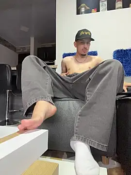 Snapshot of Pablo_Grays chatting on November 15, 9:43 pm Pablo Grays online show from November 15, 9:43 pm