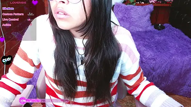 Snapshot of MidoriQuiinn chatting on March 11, 2:18 pm MidoriQuiinn online show from March 11, 2:18 pm