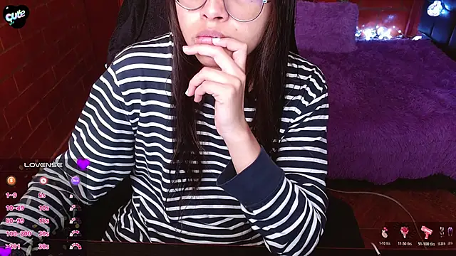 Snapshot of MidoriQuiinn chatting on February 18, 2:46 pm MidoriQuiinn online show from February 18, 2:46 pm