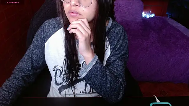Snapshot of MidoriQuiinn chatting on June 24, 4:06 pm MidoriQuiinn online show from June 24, 4:06 pm