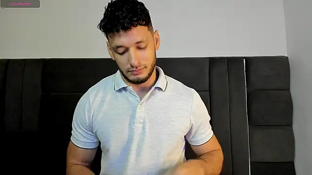 alejandro  2 online show from April 15, 6:15 pm