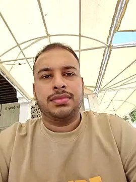 Snapshot of vishnuvinod_india chatting on May 25, 5:02 am vishnuvinod india online show from May 25, 5:02 am