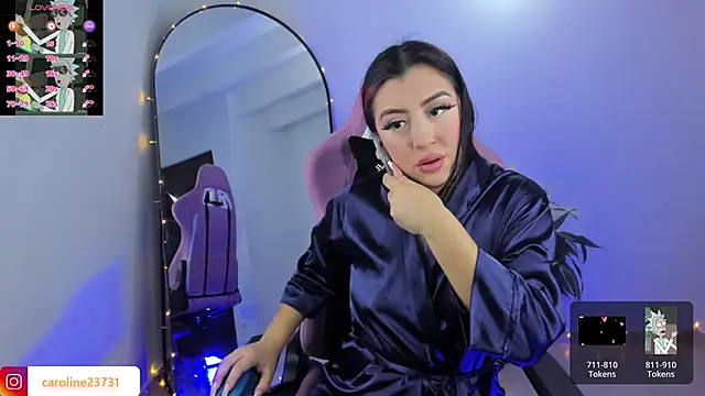 Snapshot of caroline23_x chatting on December 13, 2:32 am caroline23 x online show from December 13, 2:32 am