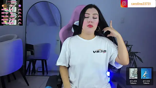 Snapshot of caroline23_x chatting on February 19, 3:06 am caroline23 x online show from February 19, 3:06 am