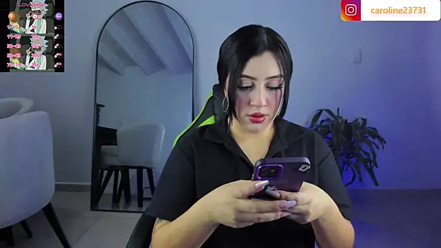 Snapshot of caroline23_x chatting on February 26, 2:37 am caroline23 x online show from February 26, 2:37 am
