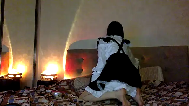 -Yummybabes- online show from April 8, 7:25 pm