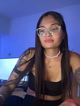 LunaXuan online show from January 16, 4:28 am