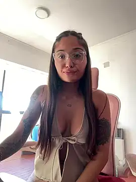 LunaXuan online show from January 19, 10:06 pm