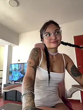 LunaXuan online show from January 24, 10:41 pm