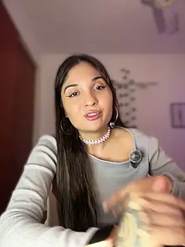 LunaXuan online show from April 9, 11:32 pm