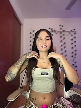 LunaXuan online show from April 30, 3:57 am