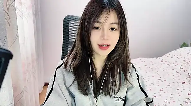 Butterfly--- online show from December 8, 5:39 am