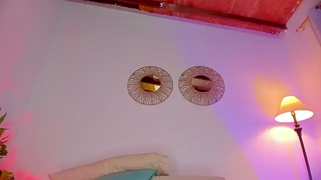 Snapshot of hot_booty_ chatting on February 24, 11:58 pm hot booty online show from February 24, 11:58 pm