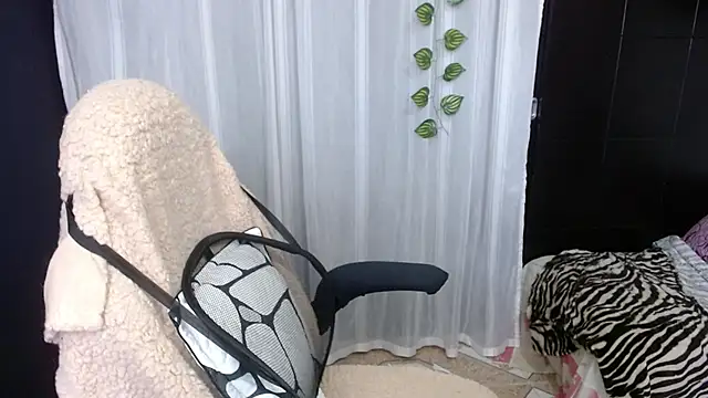 Snapshot of Sonialorens_ chatting on January 16, 3:46 pm Sonialorens  online show from January 16, 3:46 pm