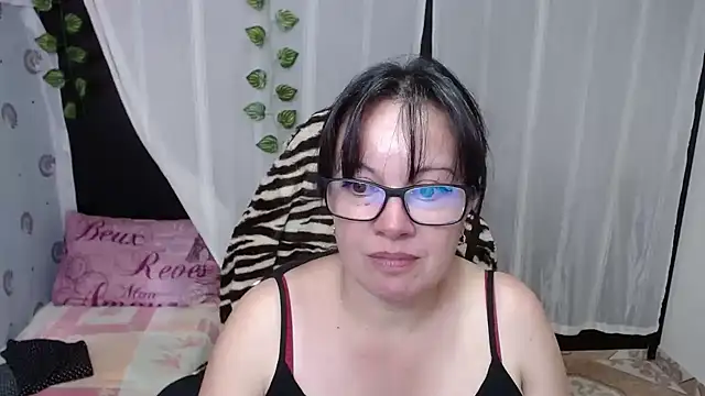 Snapshot of Sonialorens_ chatting on January 28, 9:19 pm Sonialorens  online show from January 28, 9:19 pm