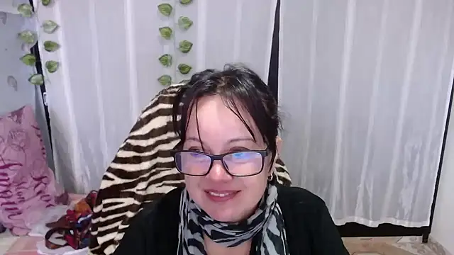 Snapshot of Sonialorens_ chatting on January 30, 2:25 pm Sonialorens  online show from January 30, 2:25 pm