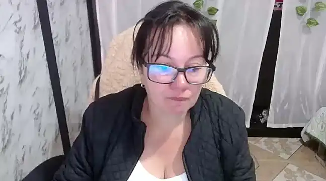 Snapshot of Sonialorens_ chatting on February 22, 2:19 pm Sonialorens  online show from February 22, 2:19 pm