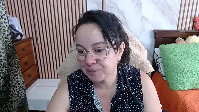 Snapshot of Sonialorens_ chatting on September 19, 9:26 pm Sonialorens  online show from September 19, 9:26 pm