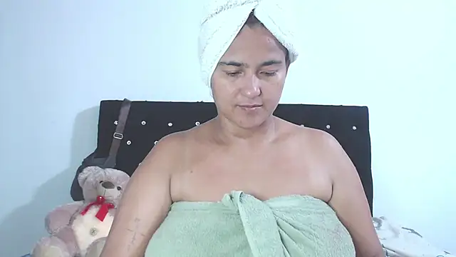 Snapshot of isabella_dirty69 chatting on April 7, 5:35 pm isabella dirty69 online show from April 7, 5:35 pm