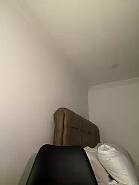 Snapshot of IamSashaLuv chatting on December 15, 5:45 am IamSashaLuv online show from December 15, 5:45 am