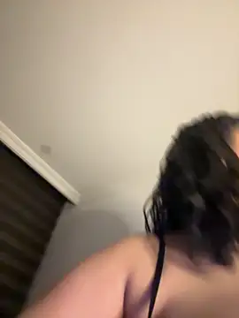 Snapshot of IamSashaLuv chatting on February 17, 4:09 am IamSashaLuv online show from February 17, 4:09 am