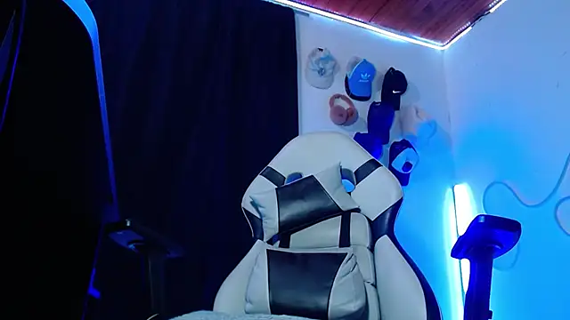 sebastian horny online show from December 15, 5:01 am